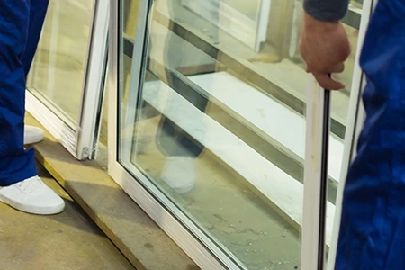Commercial Glass Repair Technician in University Park, FL
